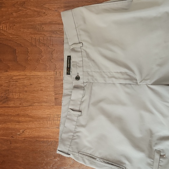 Greg Norman shorts - Picture 3 of 8